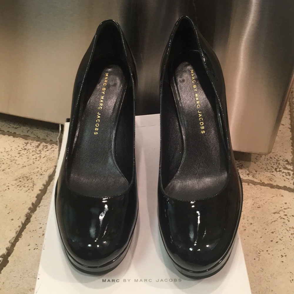 Marc Jacobs wedge heels